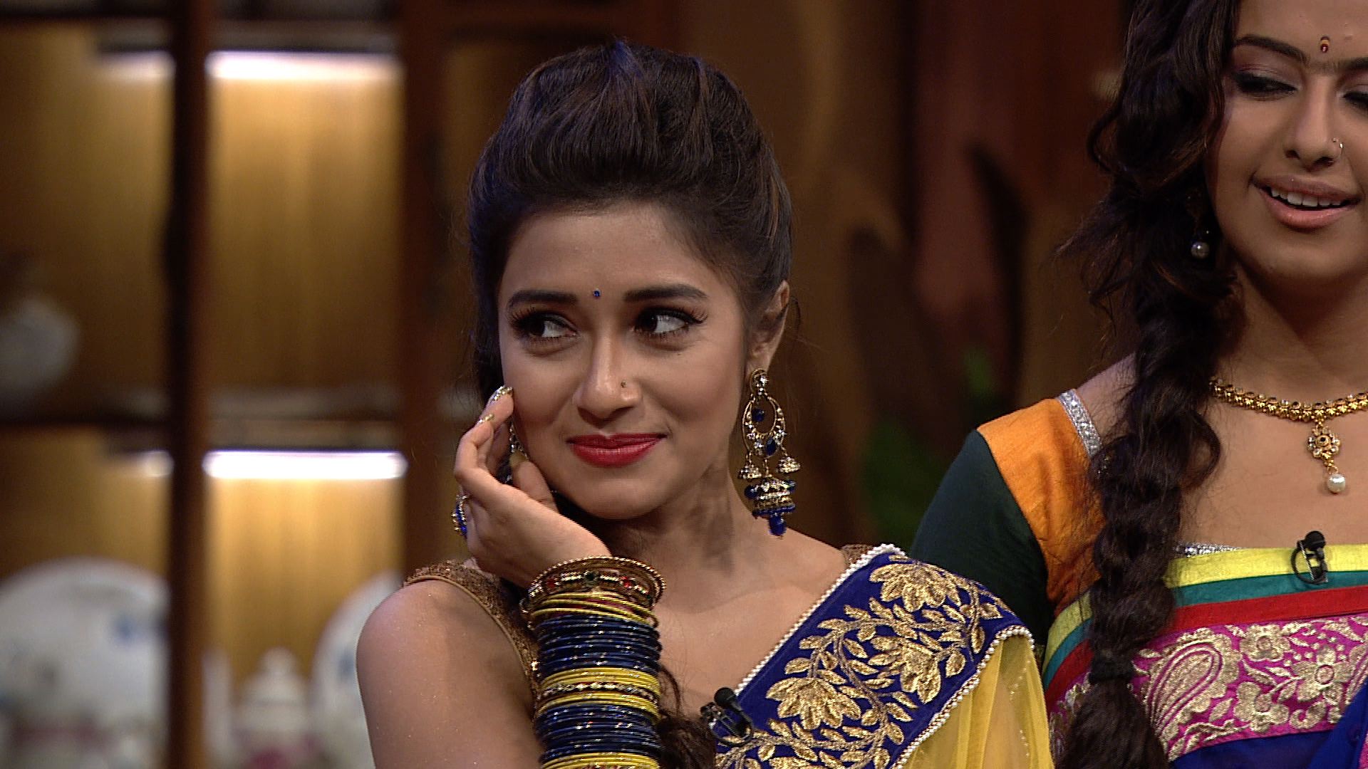 Comedy Nights With Kapil Full Episodes Free Download Watch Comedy Nights With Kapil Season 1 Episode 12 : Comedy Beauty