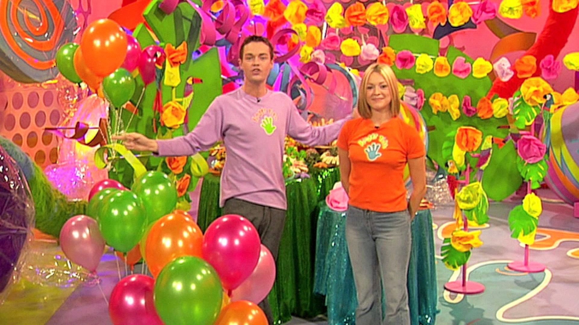 Watch Finger Tips Season 2 Episode 1 A Paradise Island Party! Watch