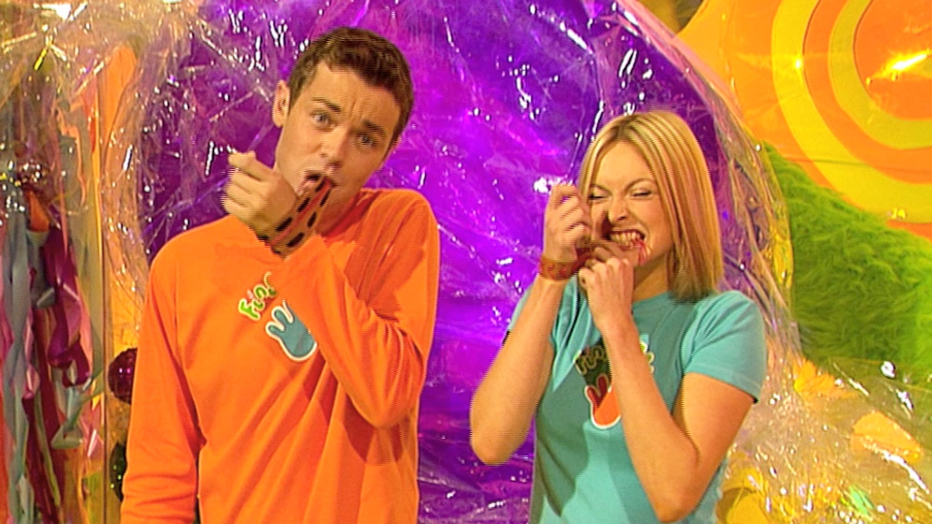 Watch Finger Tips Season 2 Episode 2 Wear It And Then Eat It! Watch