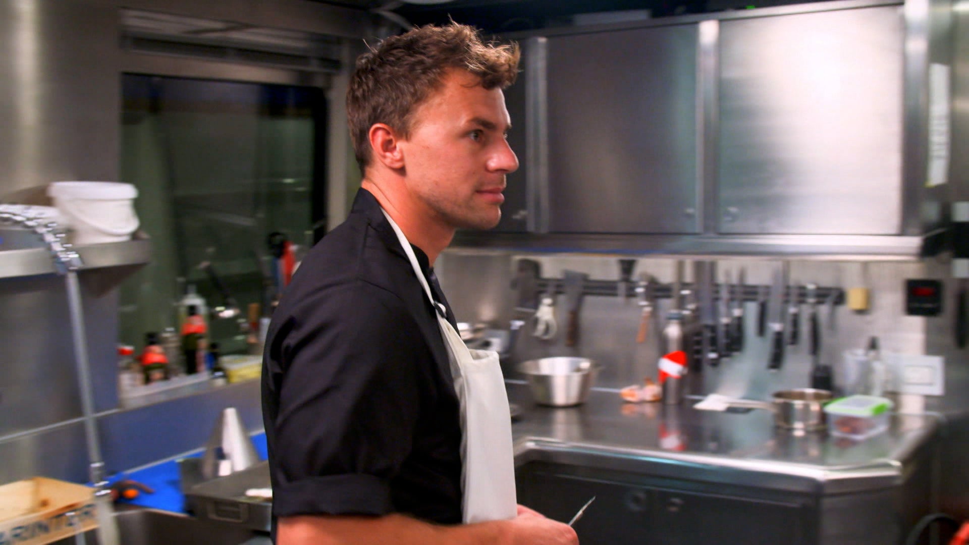 Watch Below Deck Mediterranean Season 5 Episode 12 : There's No Place