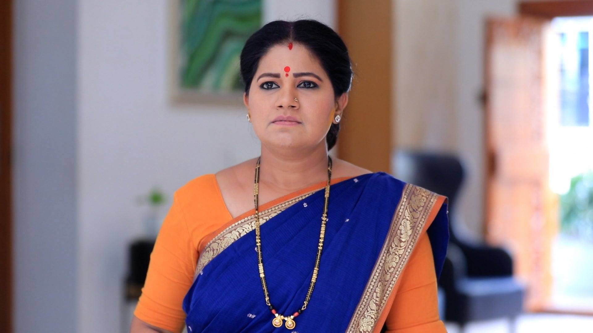 Watch Lakshana Season 1 Episode 527 : Jayamma Takes A Class For Shweta ...