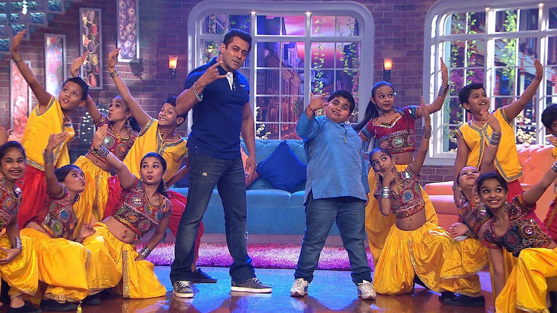 Watch Comedy Nights With Kapil Season 1 Episode 168 : Salman's Laughter ...