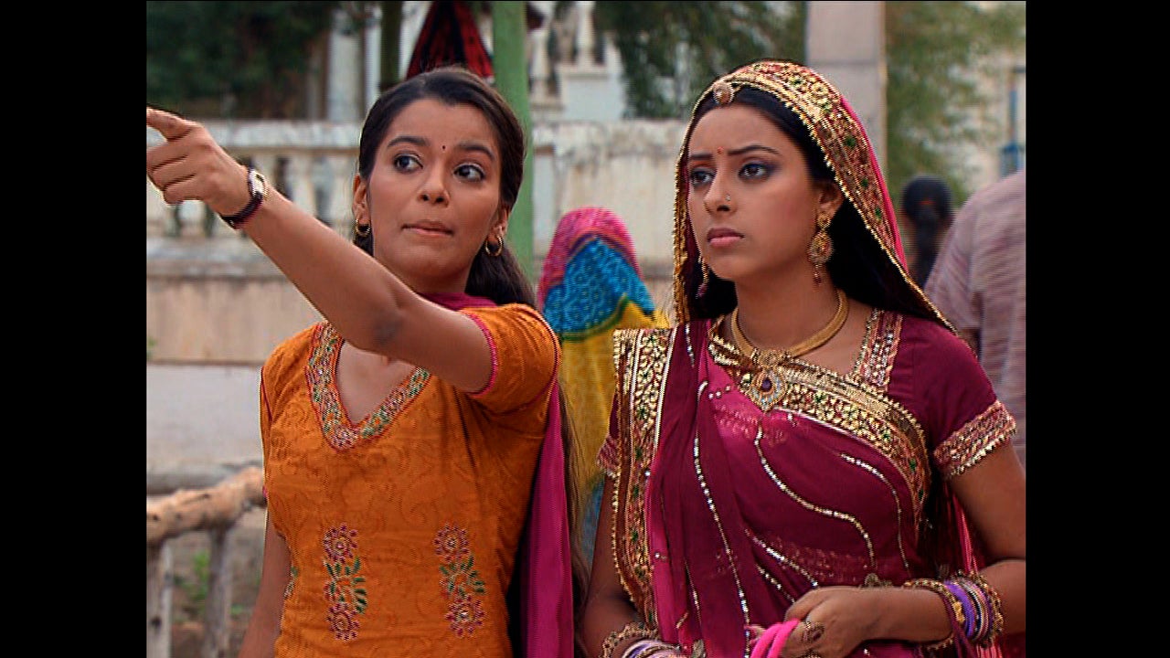 Watch Balika Vadhu Season 1 Episode 880 : Anandi Receives Strange ...