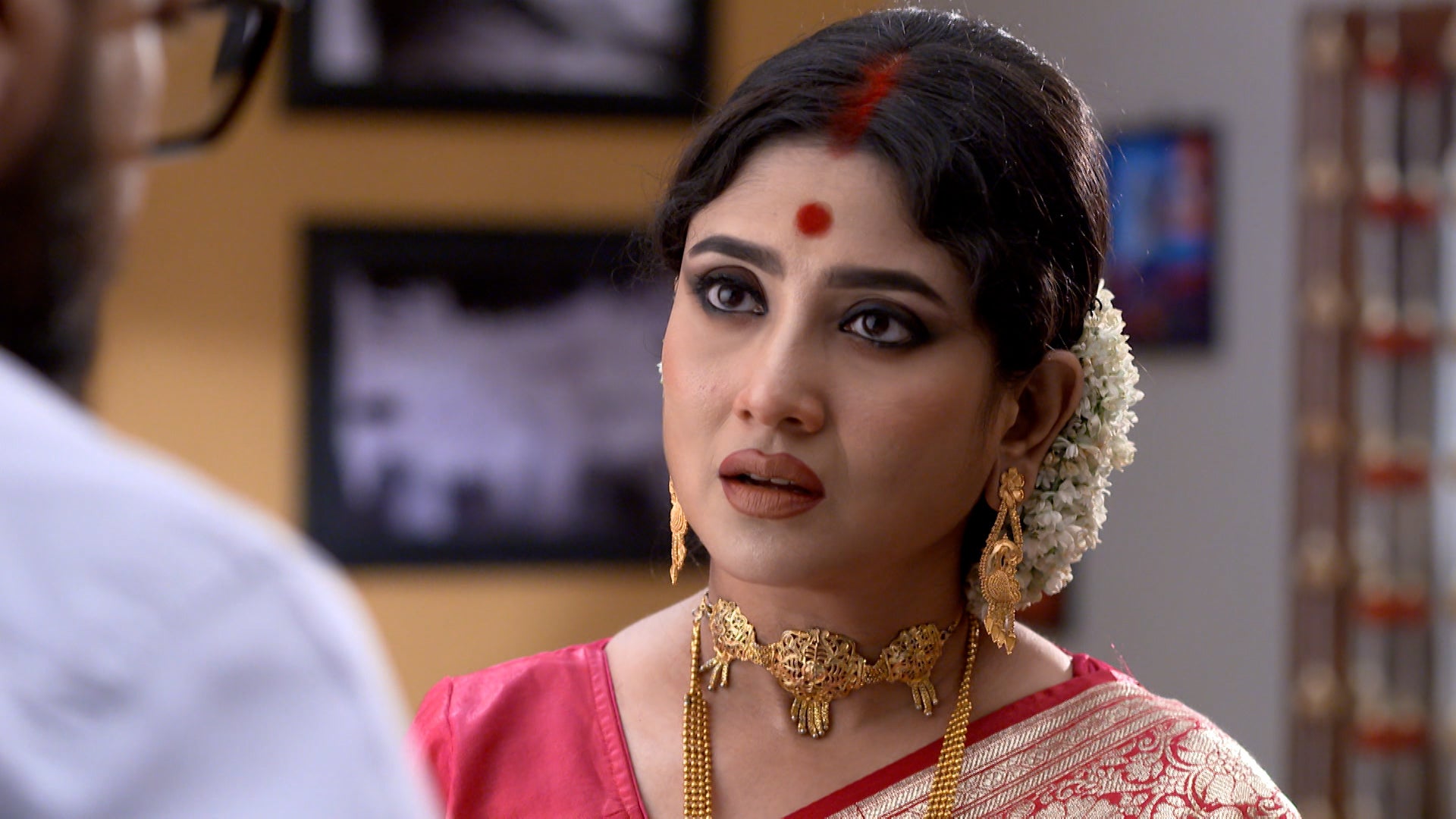 Watch Nayika No.1 Season 1 Episode 207 : Bidyamoni's Bold Move - Watch ...