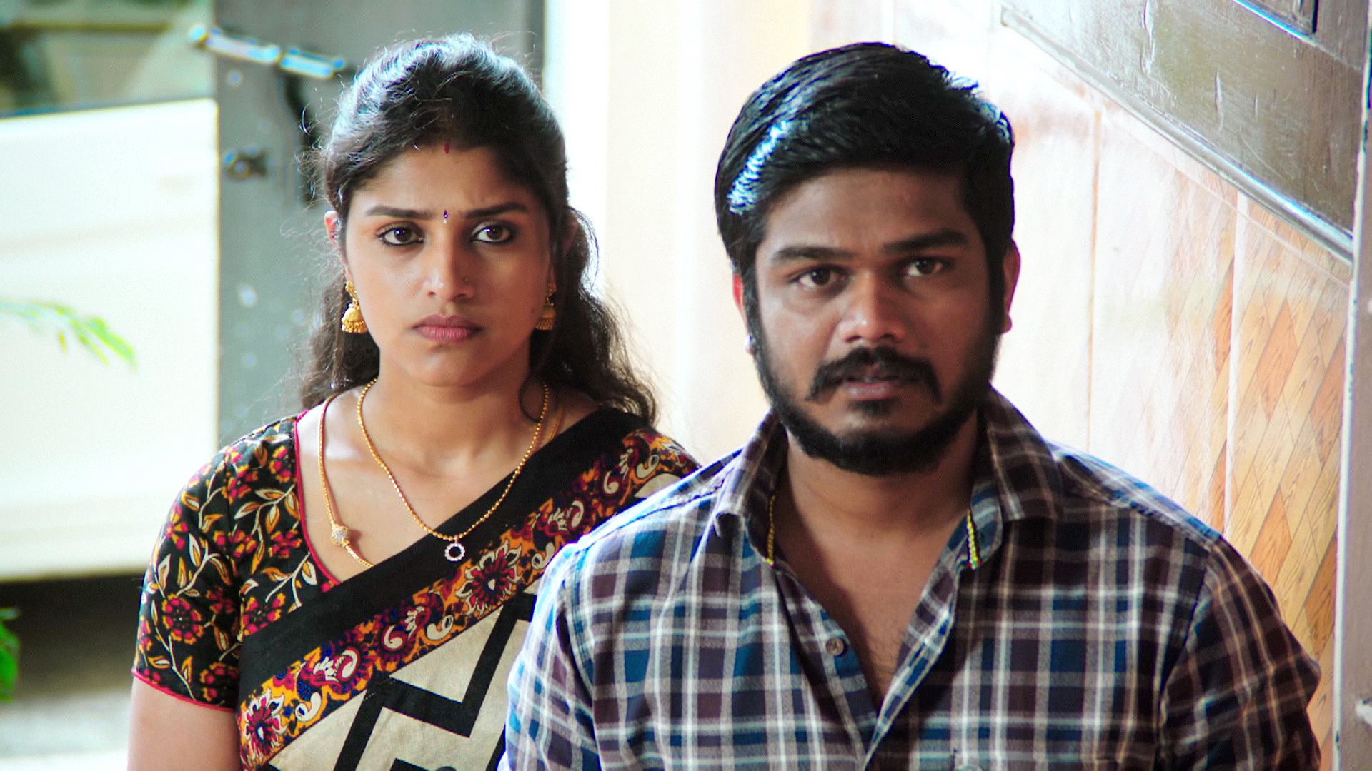 Watch Thirumanam Season 1 Episode 38 : Janani Goes In Pursuit Of ...