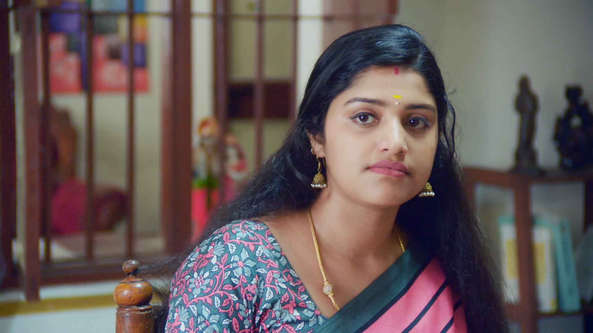 Watch Thirumanam Season 1 Episode 115 : Will Janani Come Back Soon ...