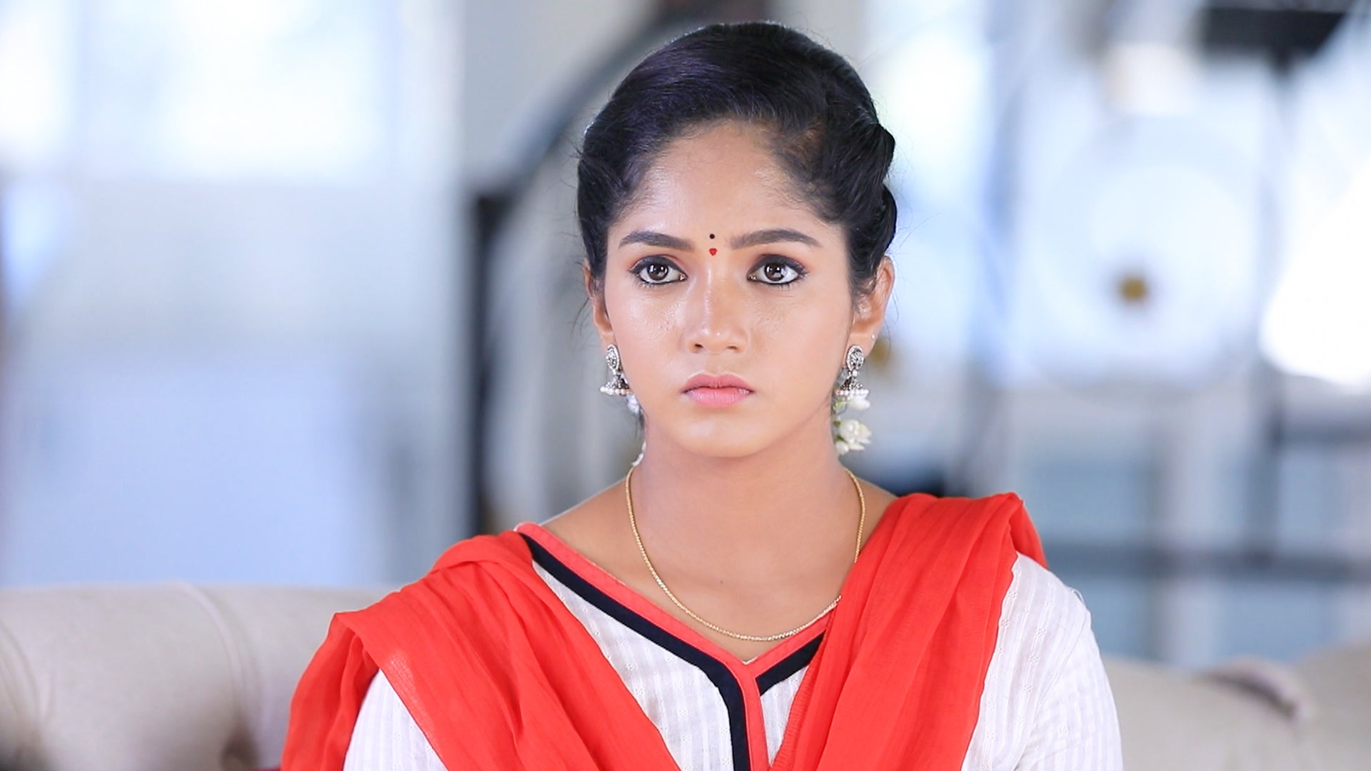 Watch Geetha Season 1 Episode 24 : Geetha Complains About Vijay - Watch ...