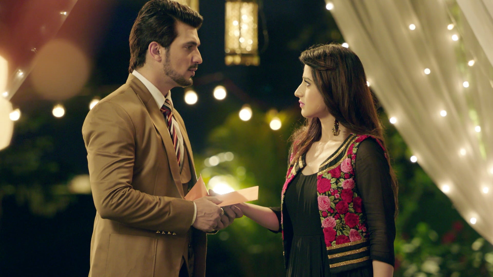 Watch Ishq Mein Marjawan Season 1 Episode 7 : Deep Asks Aarohi To Leave ...