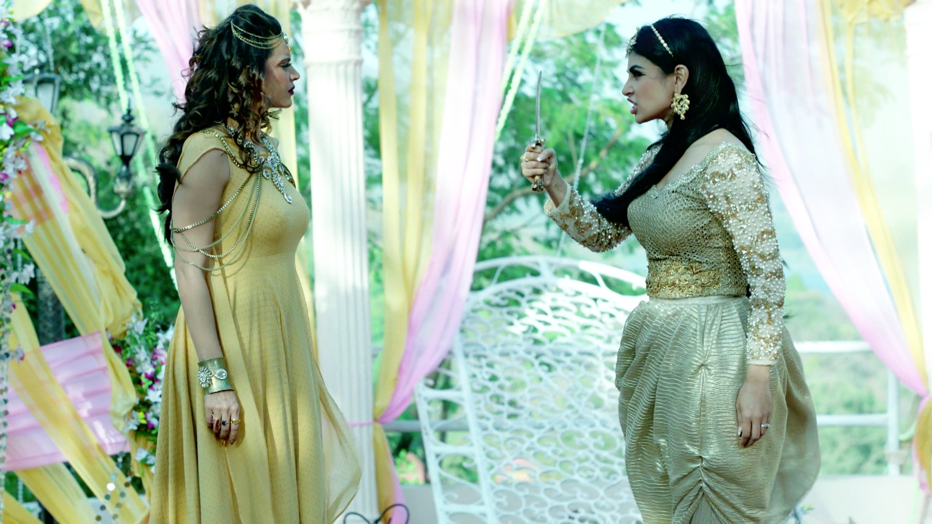 Watch Naagin Season 2 Episode 48 Will Shivangi Kill Avantika Watch Full Episode Online Hd