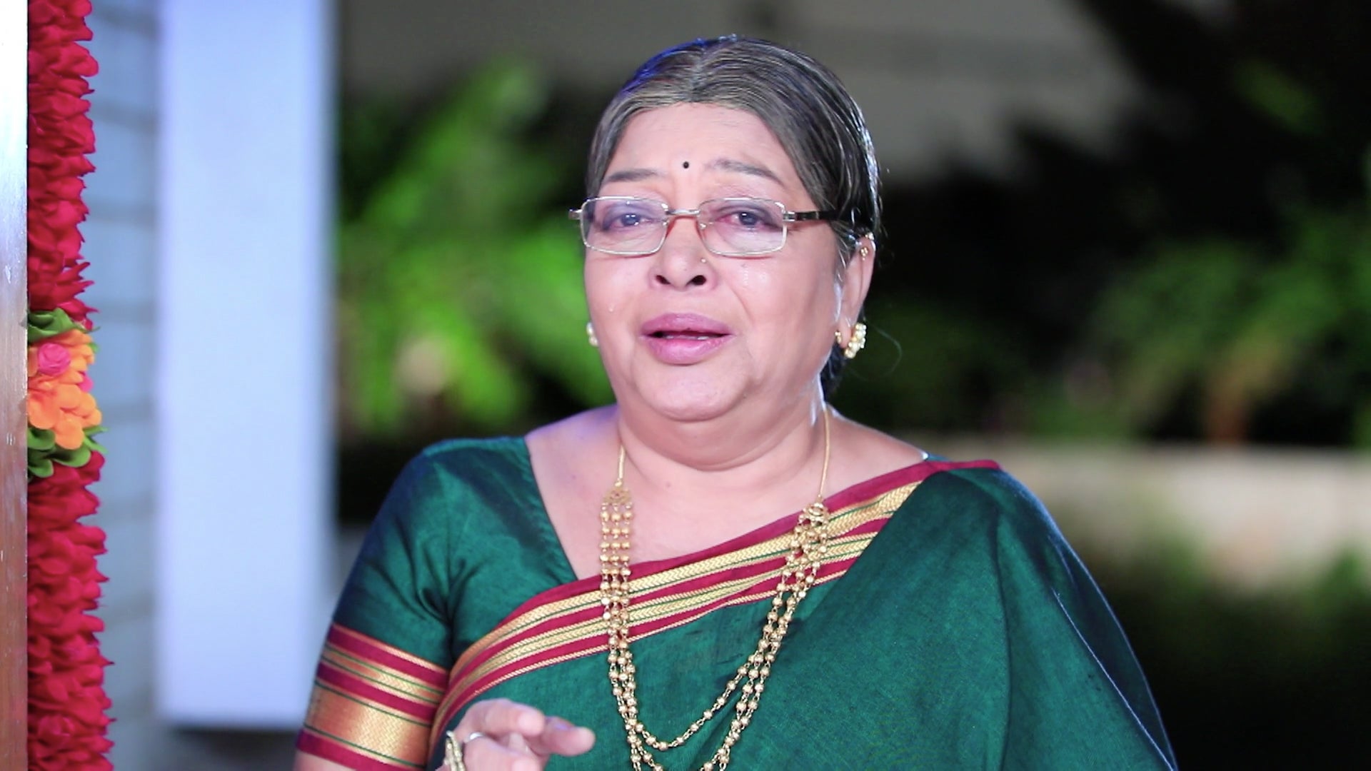 Watch Kulavadhu Season 1 Episode 1235 : Ajji Pleads For Forgiveness