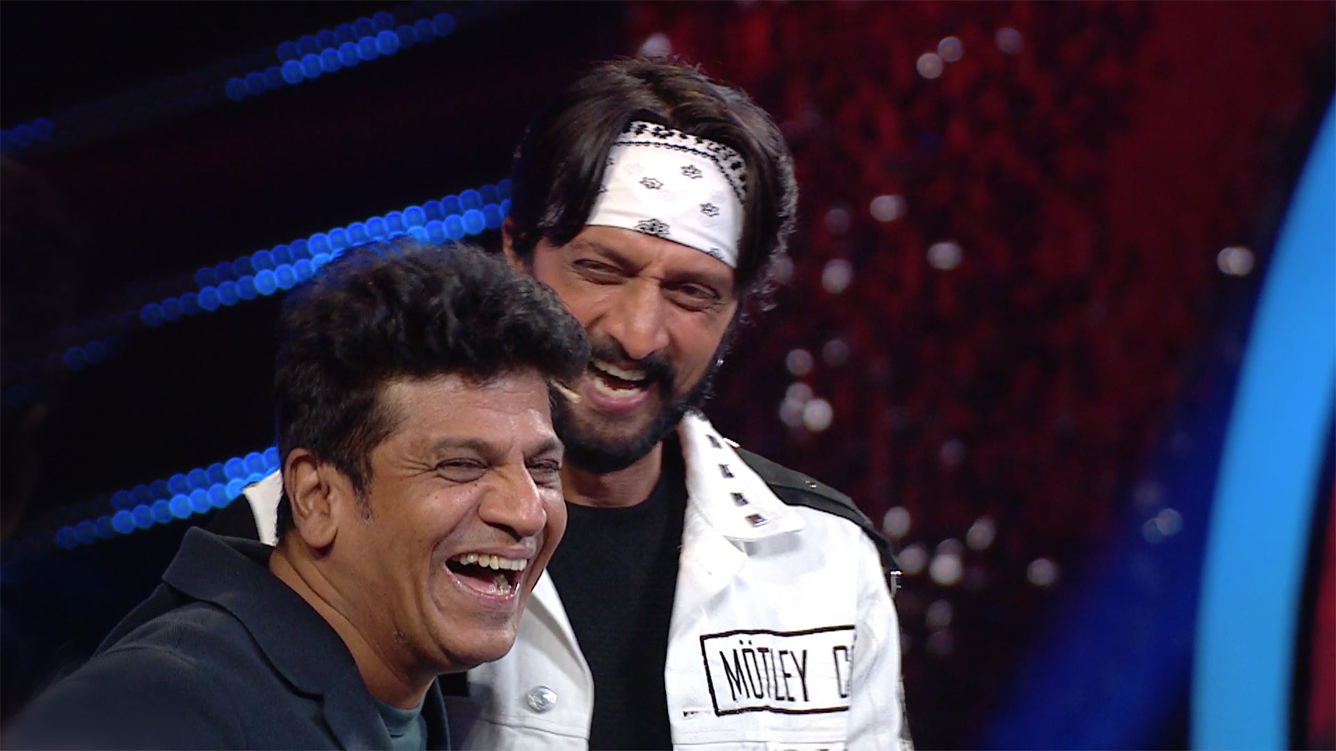 Watch Bigg Boss Kannada Season 6 Episode 8 : Sudeep-Shivanna: The ...