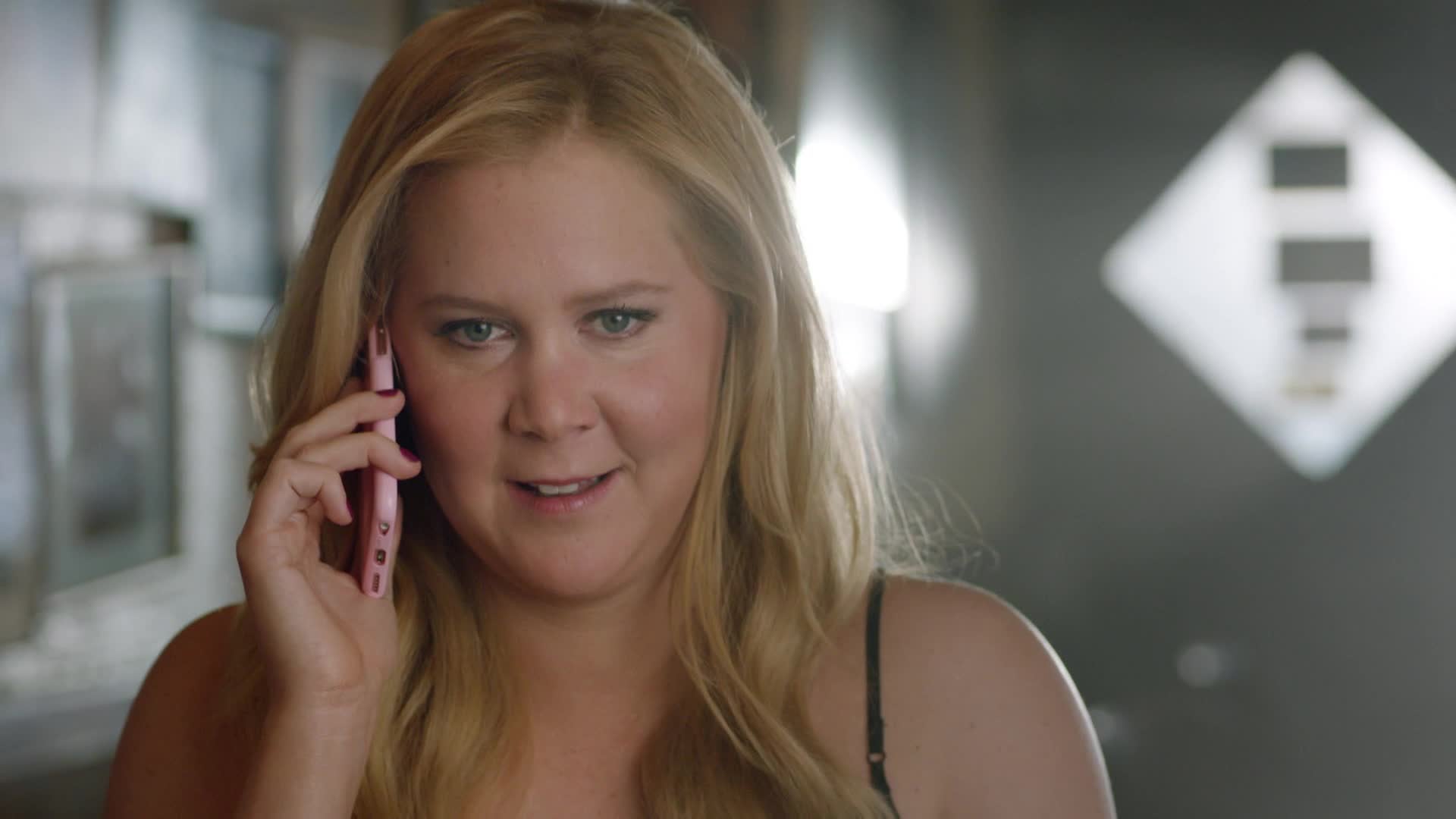 Watch Inside Amy Schumer Season 4 Episode 2 : Welcome To The Gun Show