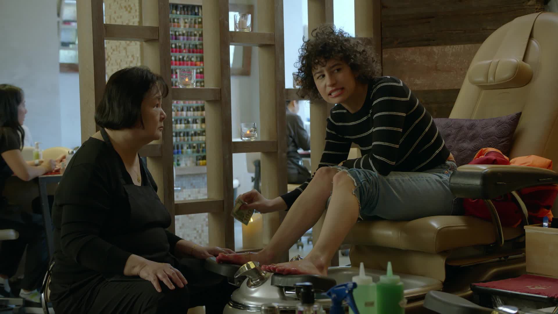 Watch Broad City Season 4 Episode 3 : Just The Tips - Watch Full ...