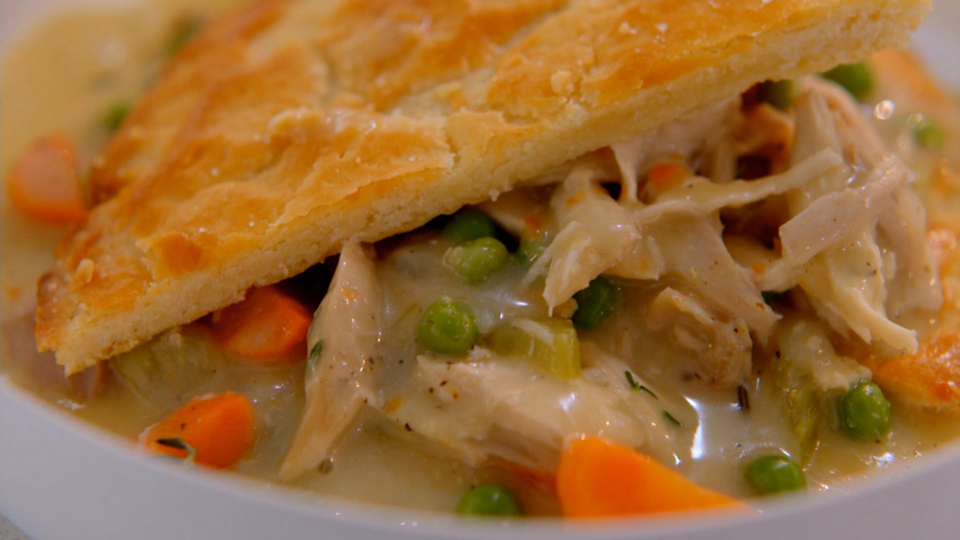 watch-chasing-flavor-season-1-episode-3-chicken-pot-pie-watch-full