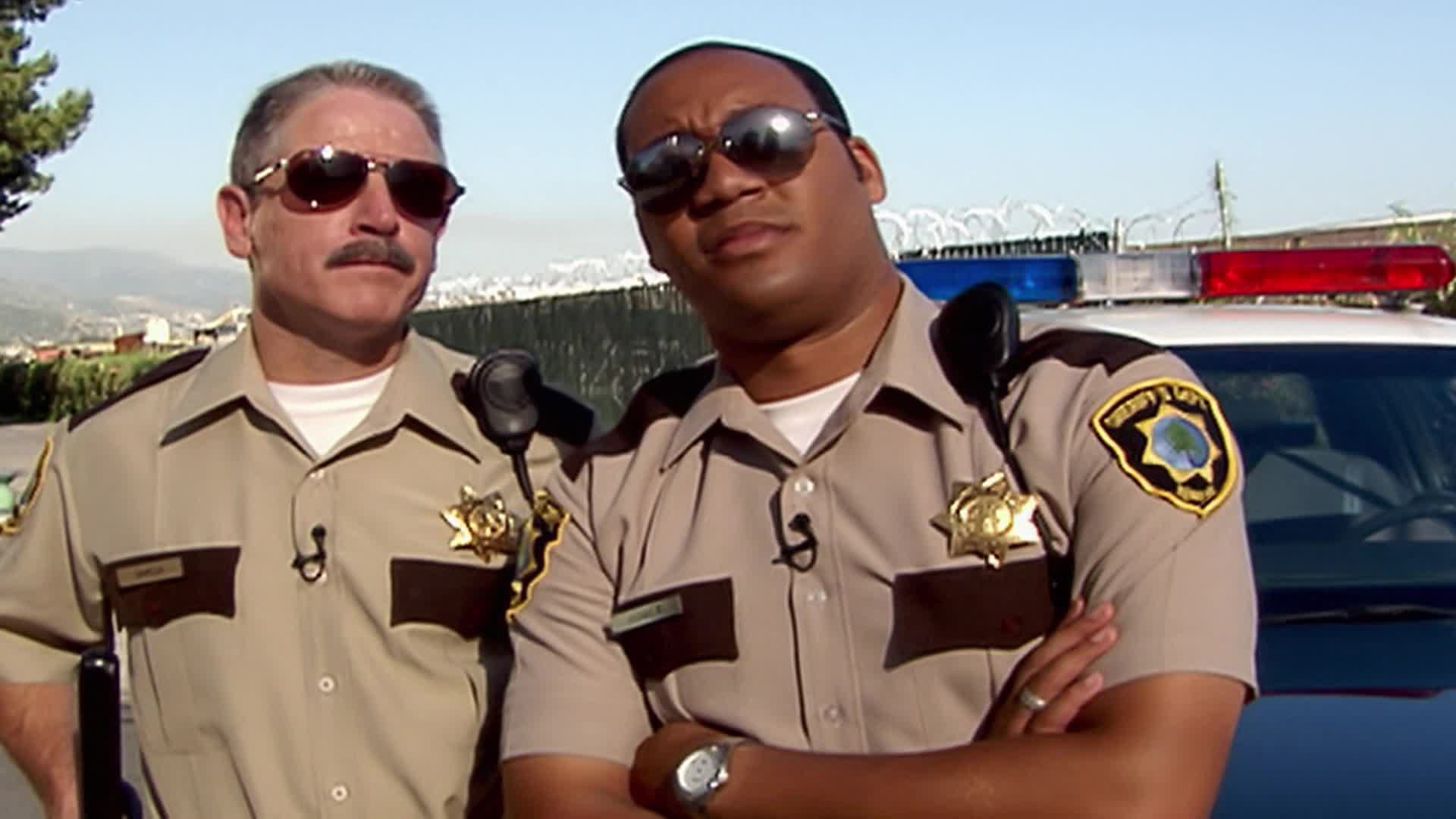Watch Reno 911 Season 4 Episode 4 The Junior Bros. Watch Full Episode Online(HD) On JioCinema