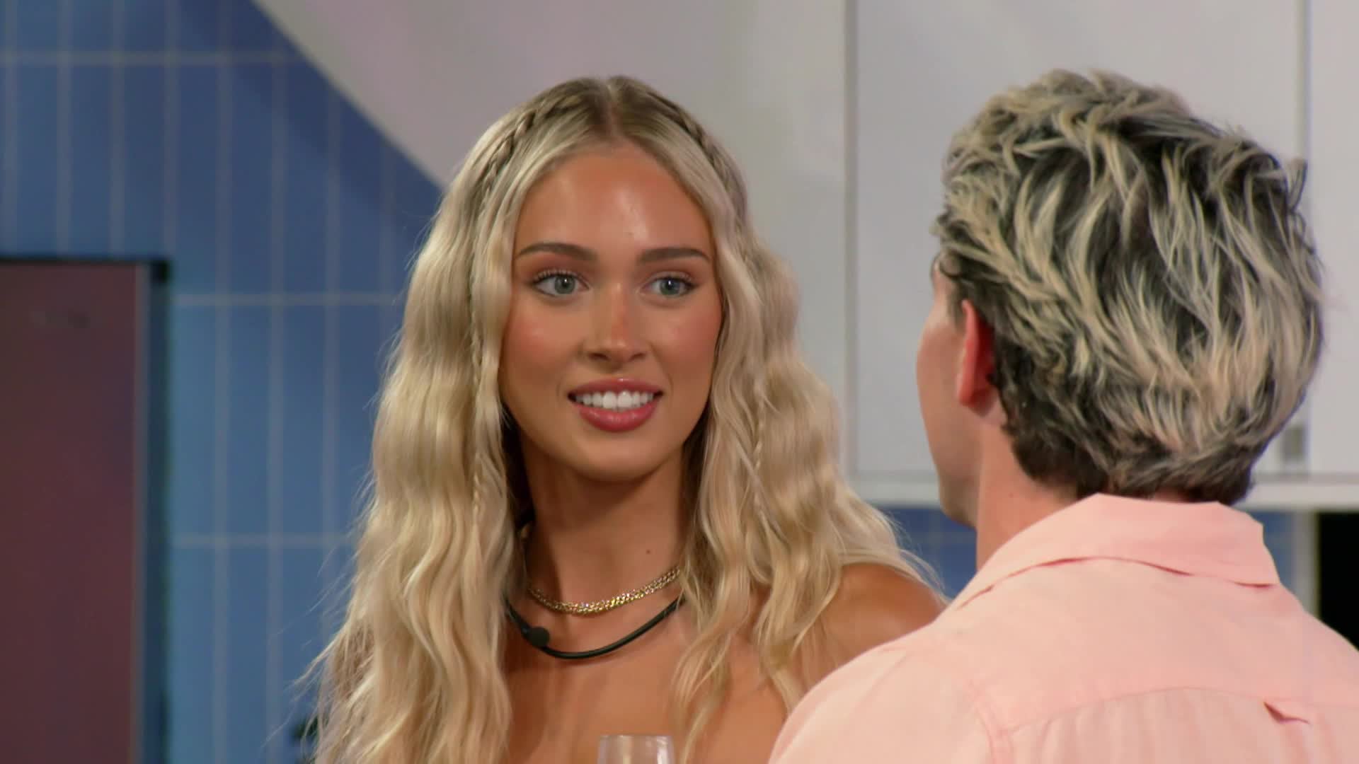 Watch Big Brother Australia Season 15 Episode 9 : Minee Rebukes Louis ...