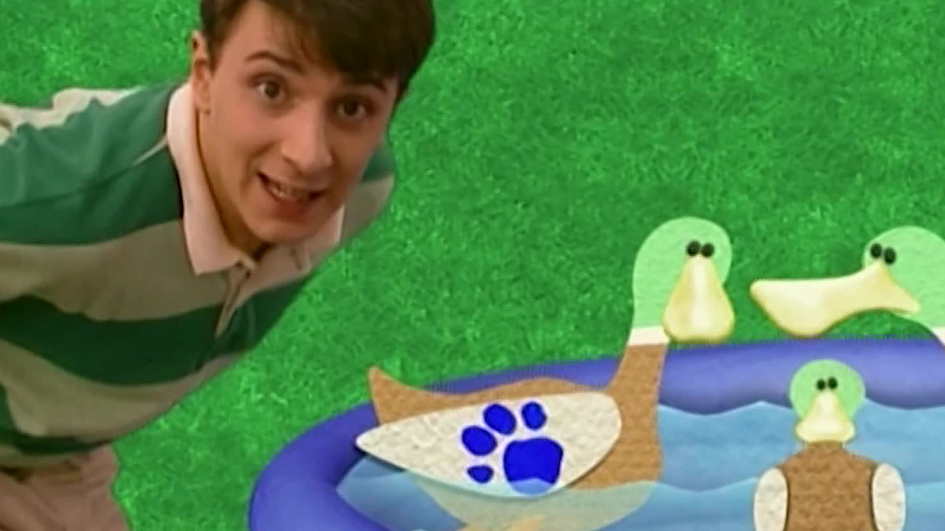 Watch Blue's Clues Season 1 Episode 12 : Blue Wants To Play A Gmae ...