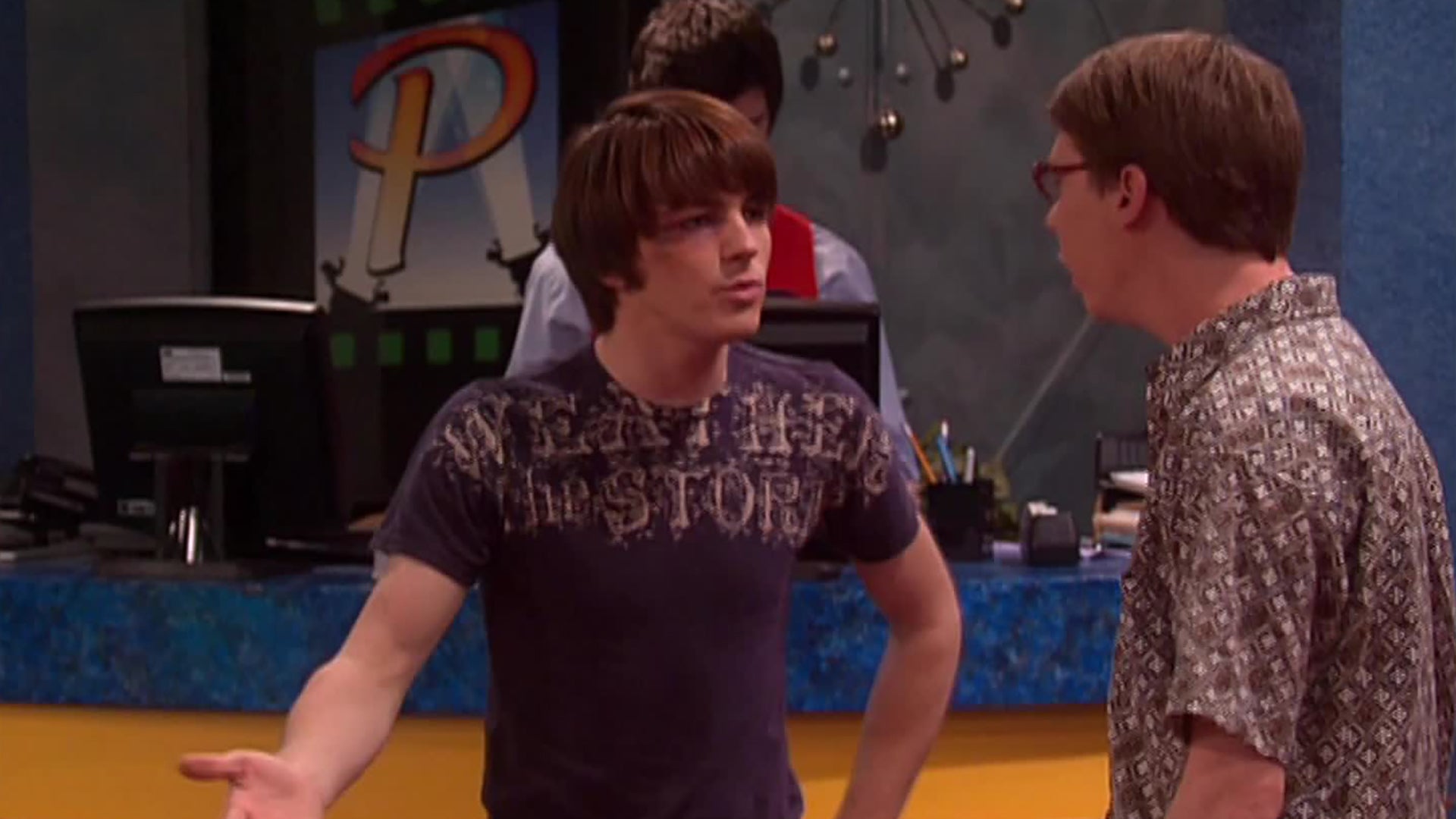 Watch Drake & Josh Season 4 Episode 17 : Eric Punches Drake - Watch