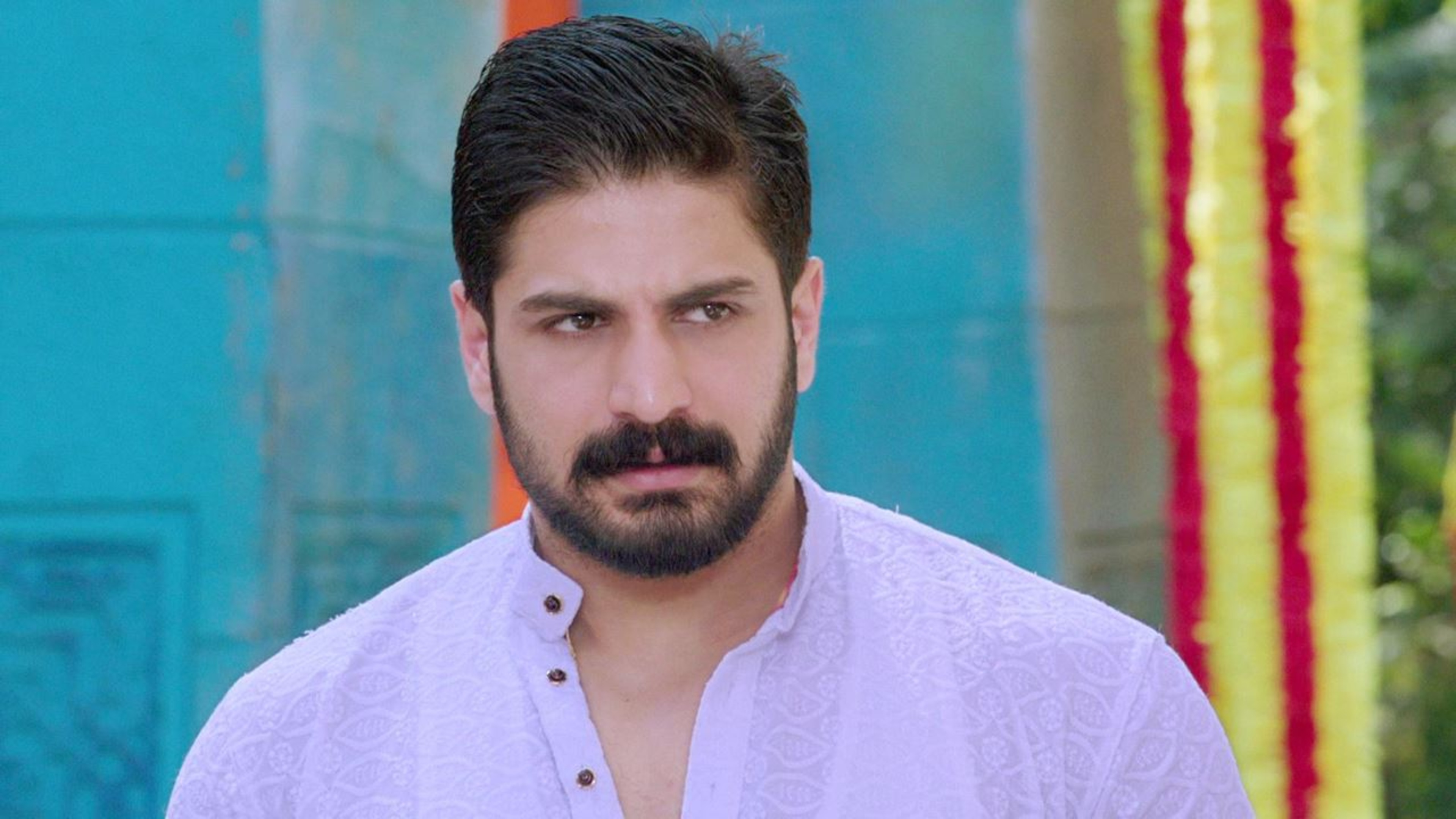 Watch Naagin Season 3 Episode 90 Telecasted On 13 04 2019 Online Vikrant featuring lanza 3d naval radar. vikrant plans to trap hukum