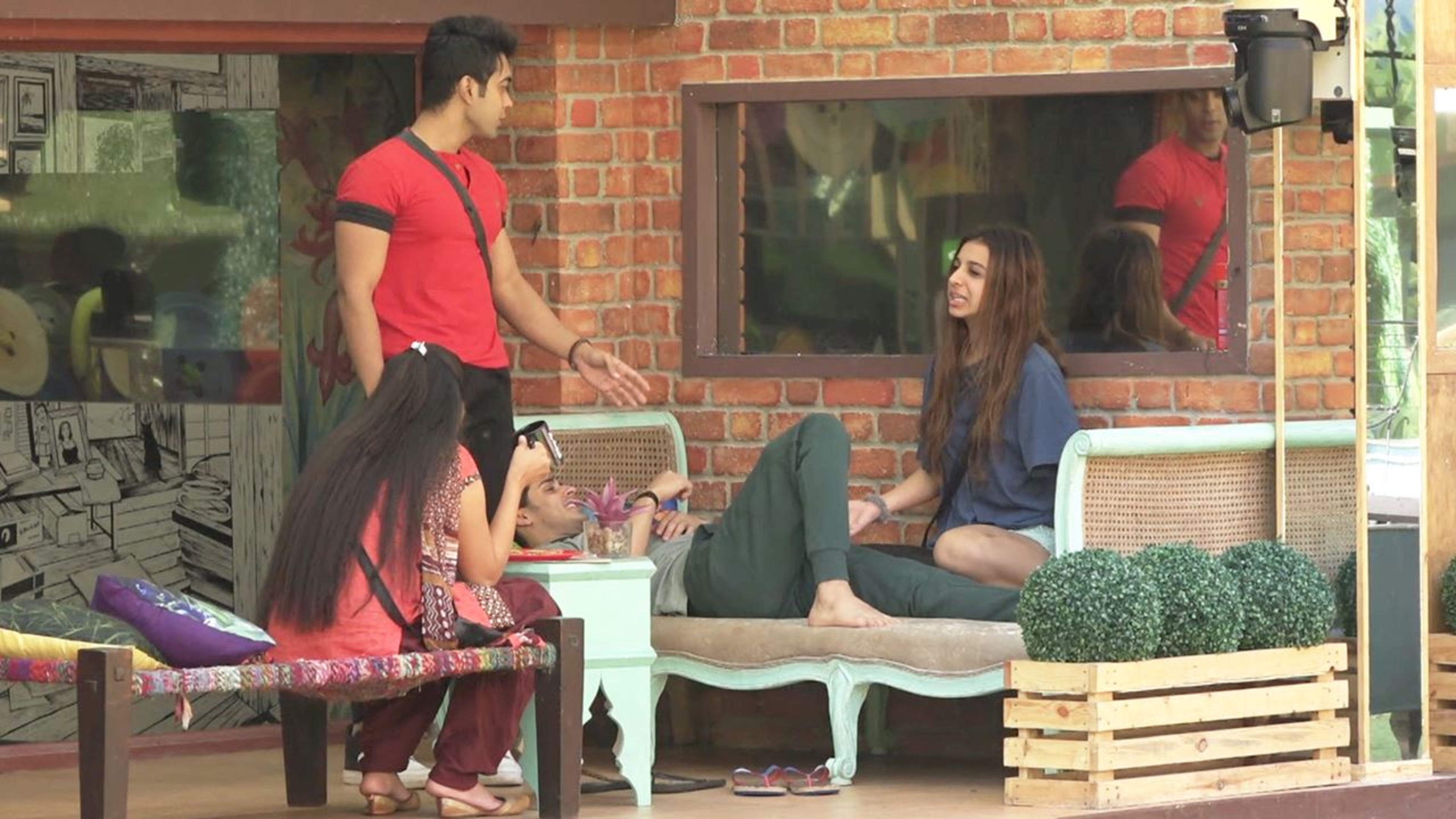 Https Www Voot Com Clip Bigg Boss Kannada S05 Season 05