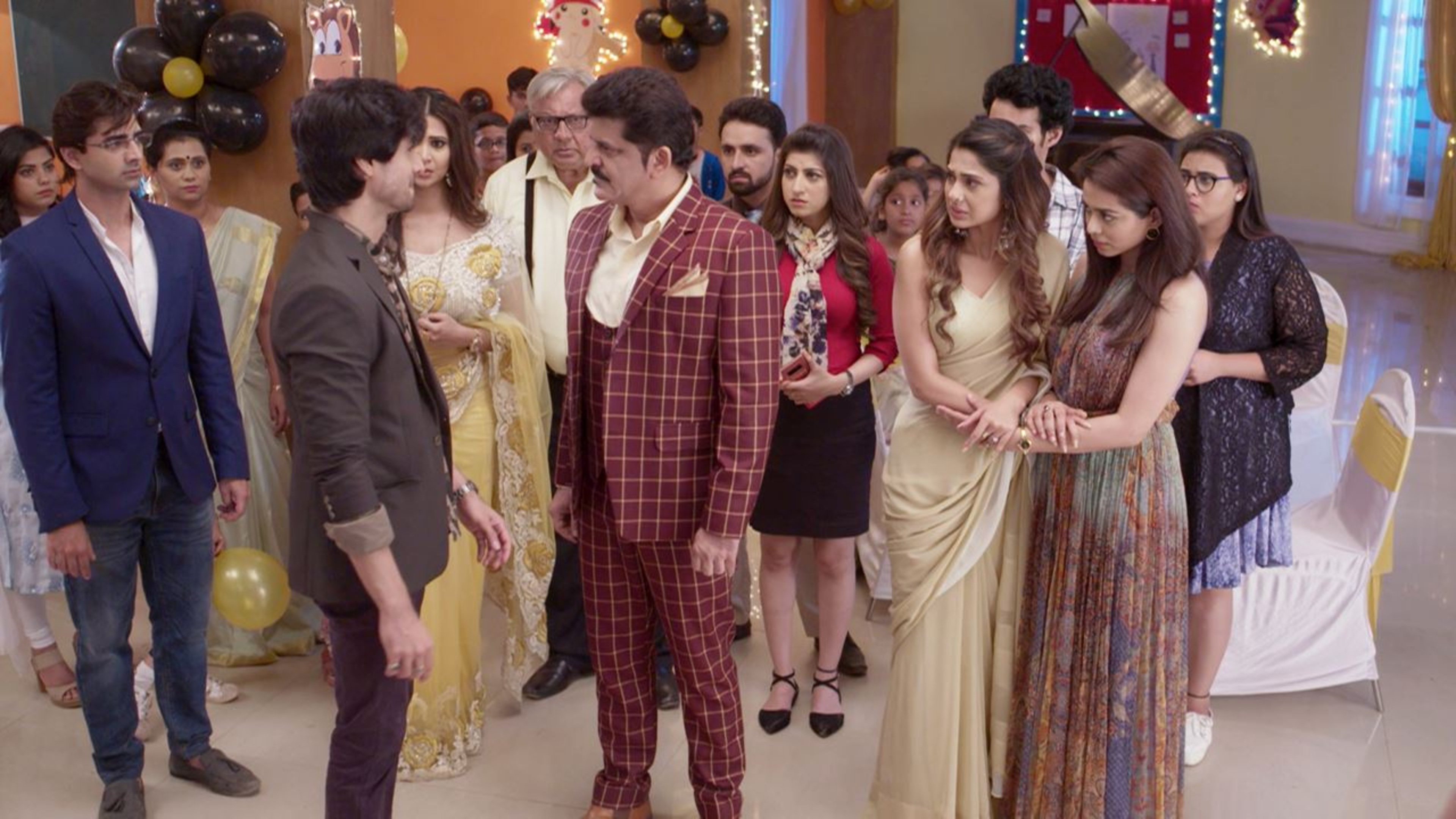Watch Bepannah Season 1 Episode 29 Telecasted On 26 04 2018 Online Bepanah peyar watch here bepanah pyaar all episodes online. zoya s surprise backfires