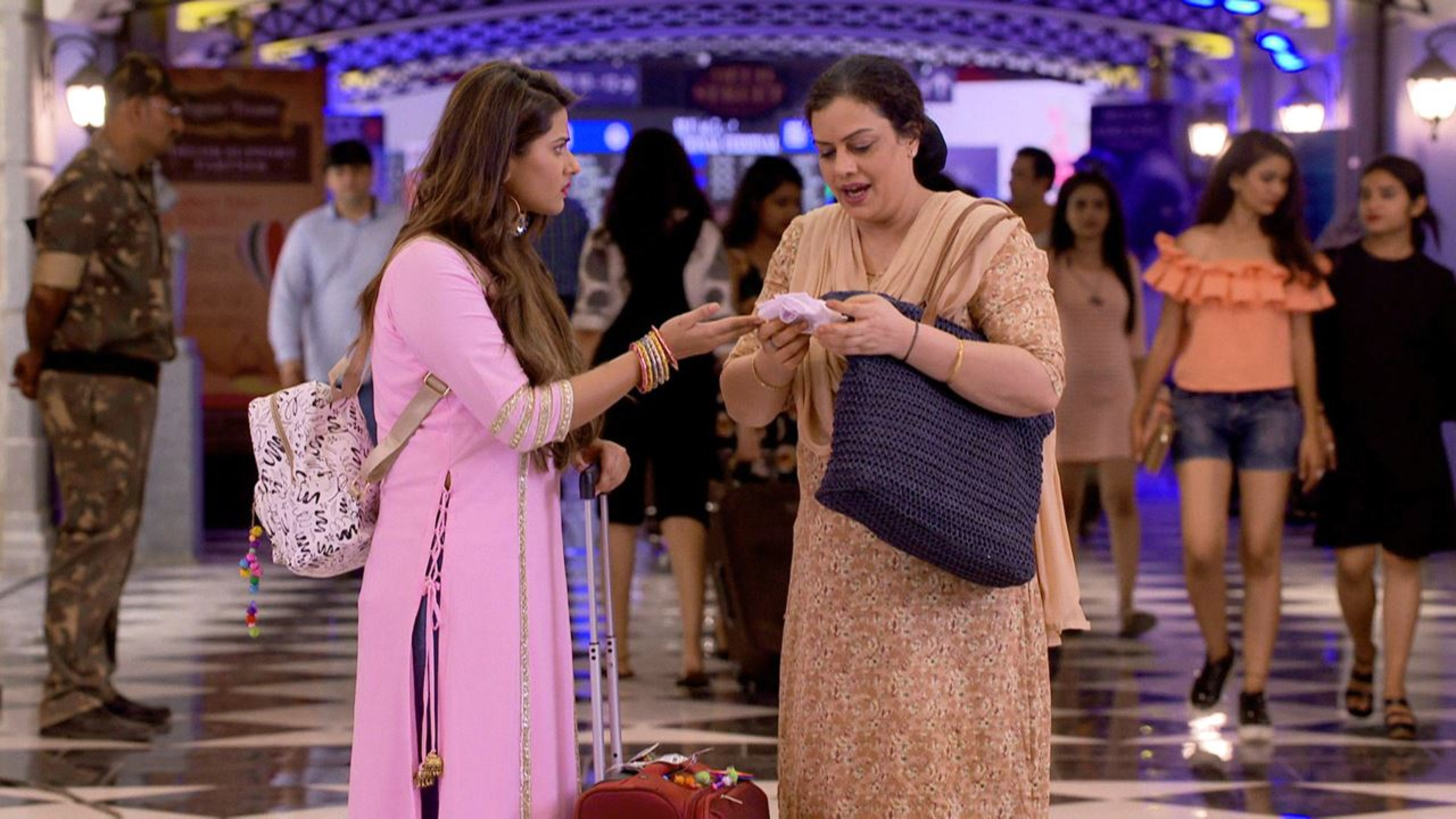 Https Www Voot Com Shows Satyameva Jayati 1 599664 Satyameva Jayati Season 01 Episode 01 600073 Https V3img Voot Com Resizehigh W 3840 H 2160 Kimg Kimg 2b30d04df98f4c219a96c5d9ec6578b9 1280x720 Jpg Cdata Jayati And Satyapriya S Thexvid.com/user/colorstv rishi and tanu are being chased by the goons and tanu gets hurt by a piece of glass in her foot. https www voot com shows satyameva