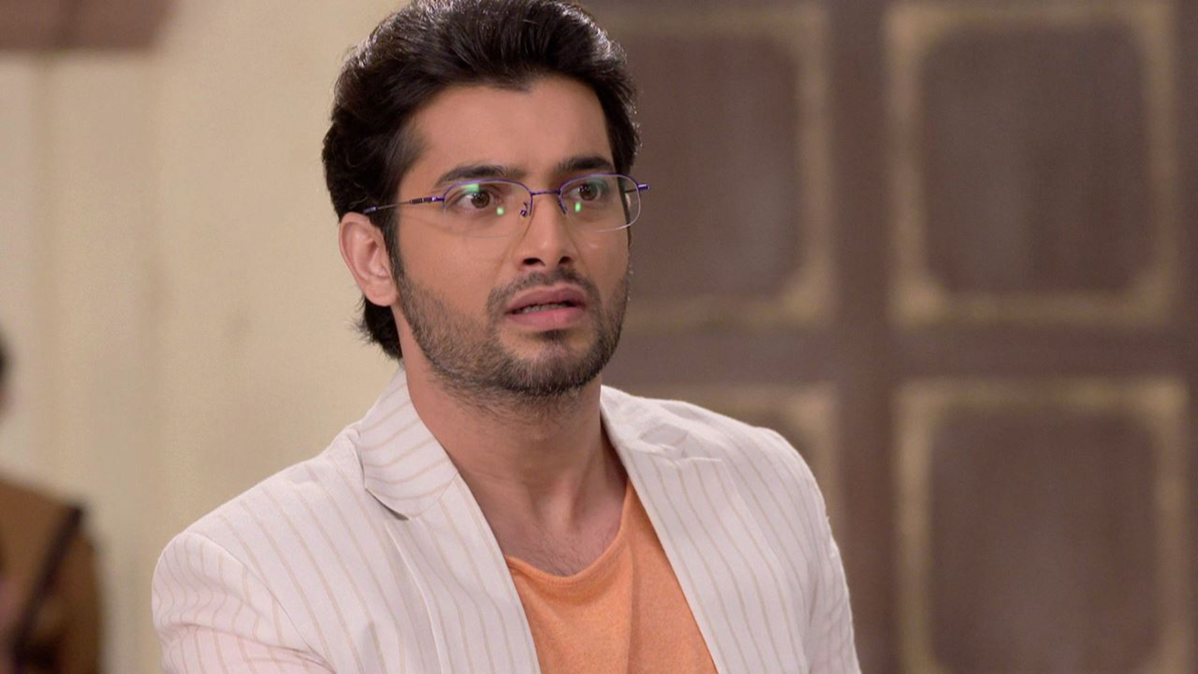 Watch Kasam Season 1 Episode 388 Telecasted On 13 09 2017 Online Kasam tere pyaar ki is a hindi television serial aired in colors tv, read the synopsis, episodes, cast & crew with character names and original names. will rishi win the case