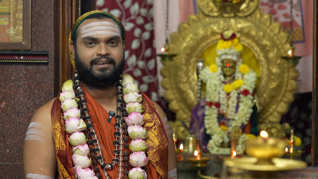 Guruji visits Aiyyappa temple
