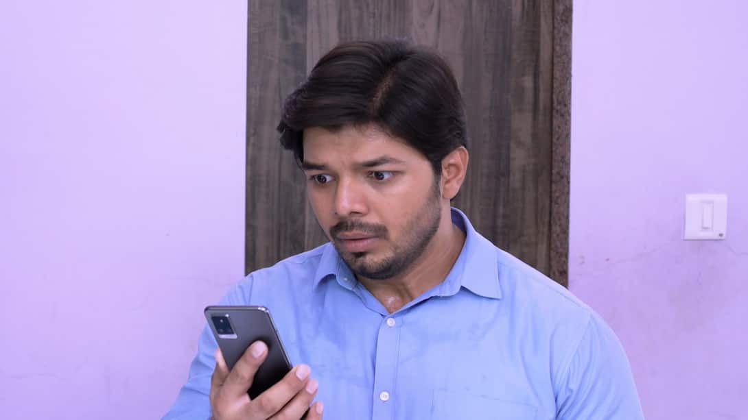 Devarshi gets a call from boss