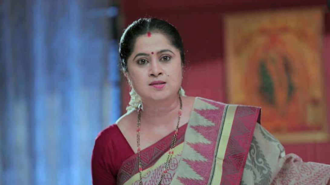 Watch Lagna Patrike Season 1 Episode 18 : Kumudha Lashes Out In Rage ...