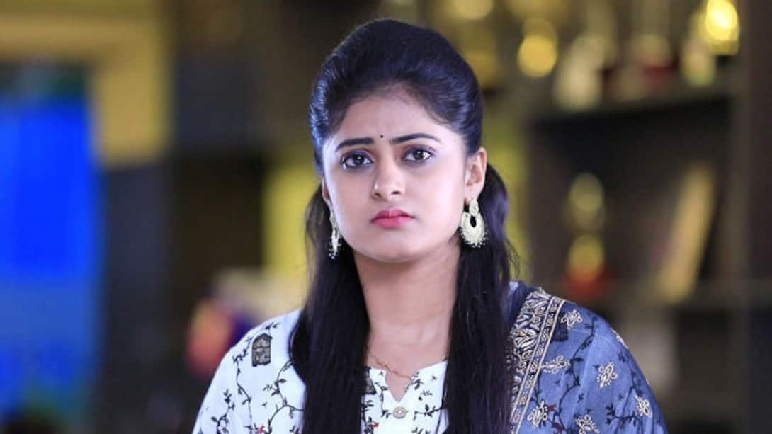 Watch Ivalu Sujata Season 1 Episode 94 : Sujatha Misses The Interview ...