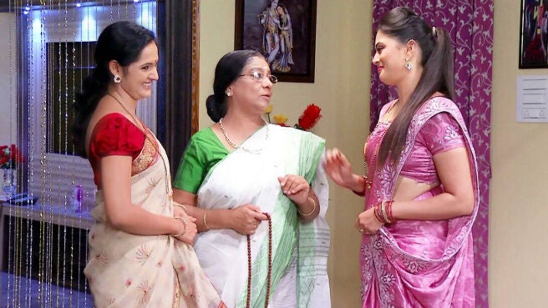 Sudha's mother visits her house