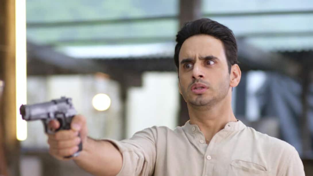 Farid holds Sejal at gunpoint