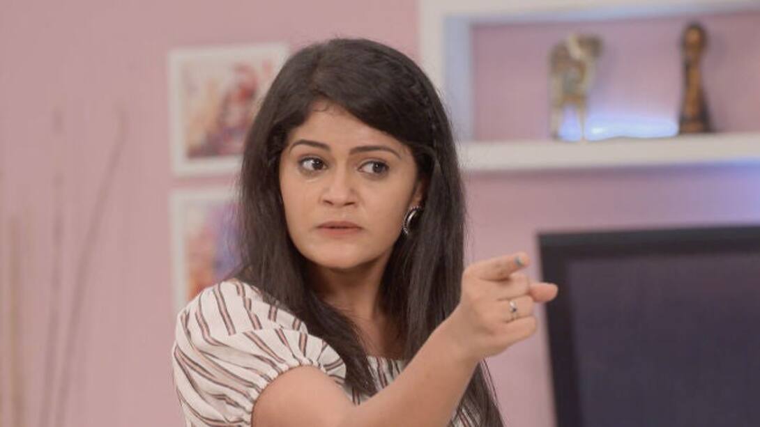 Sanavi threatens Durga!