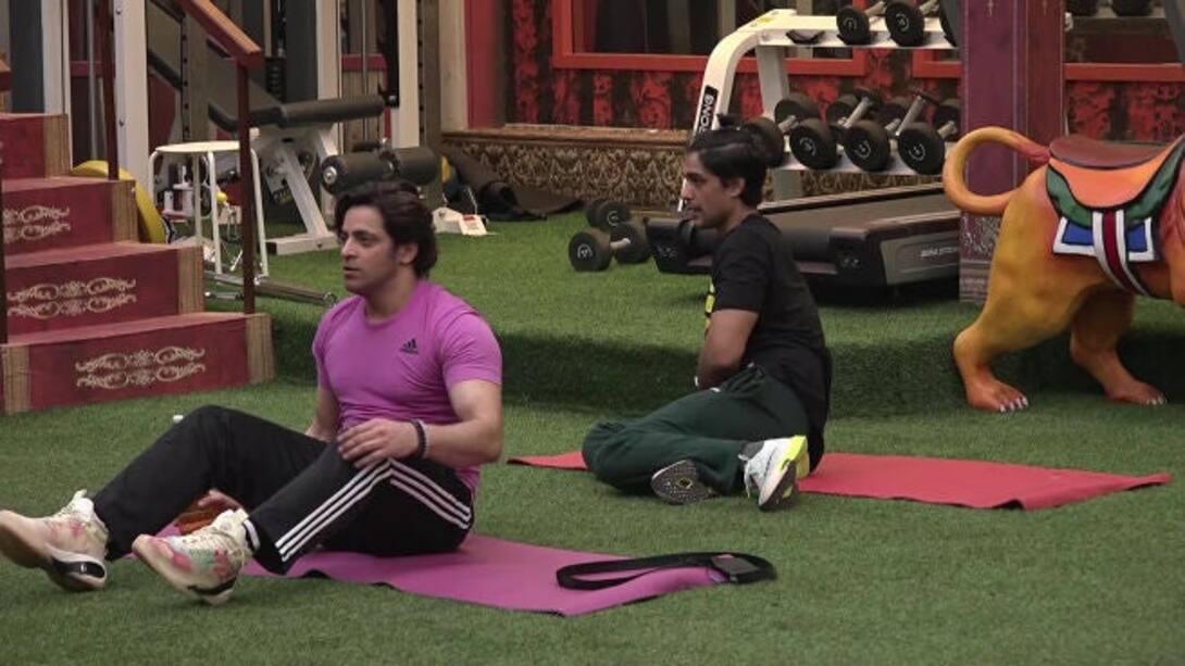 Watch Vikkas' Unique Exercise! Video Online(HD) On JioCinema