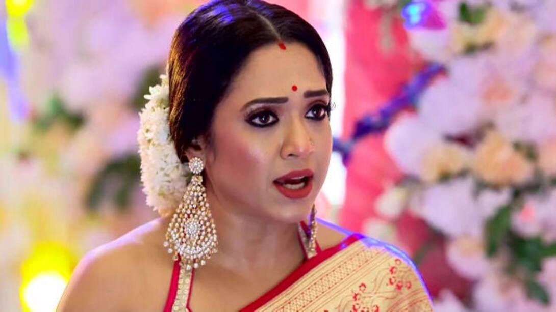 Kobita persuades Girija