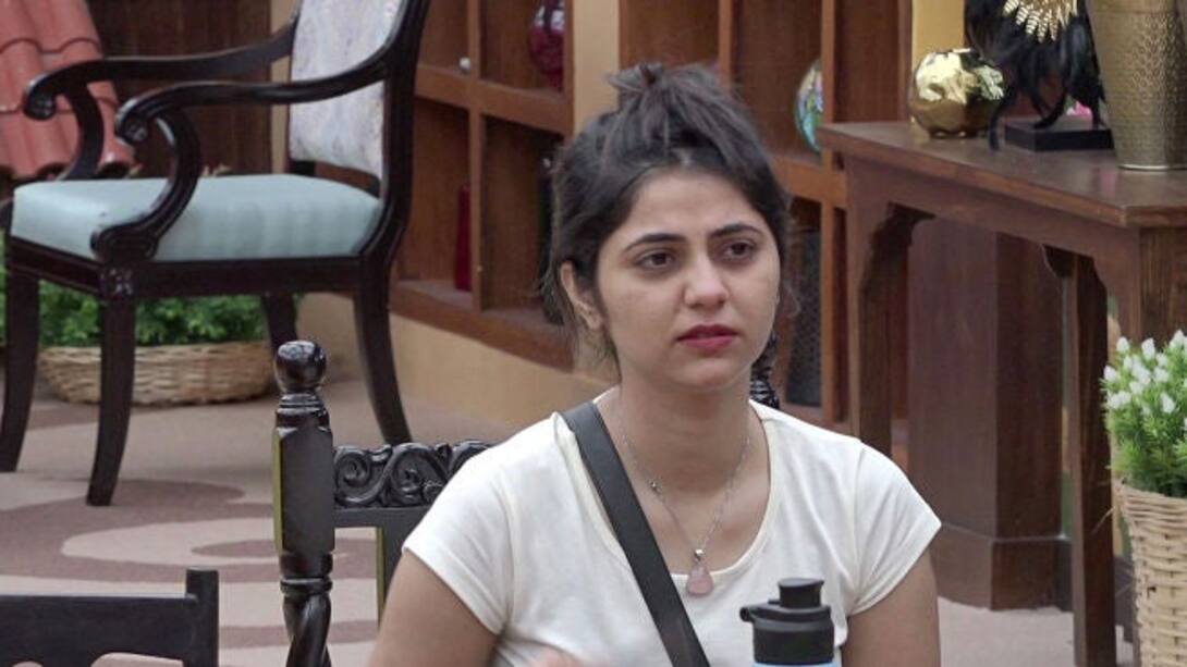 Watch Veena Is Missing Her Mother! Video Online(HD) On JioCinema