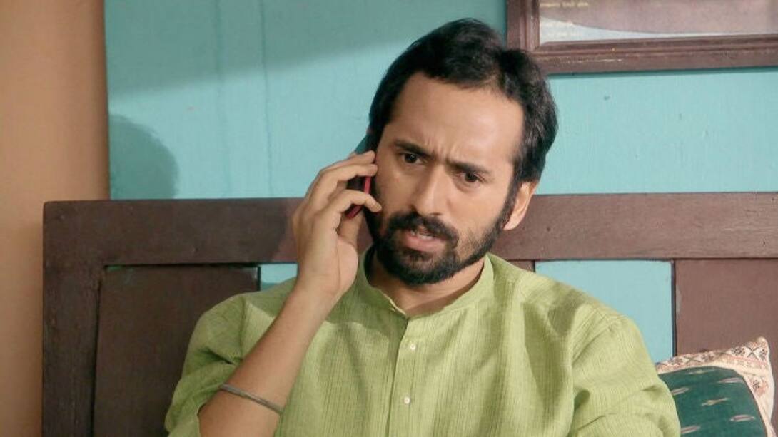 Ricky blackmails Anand into helping him