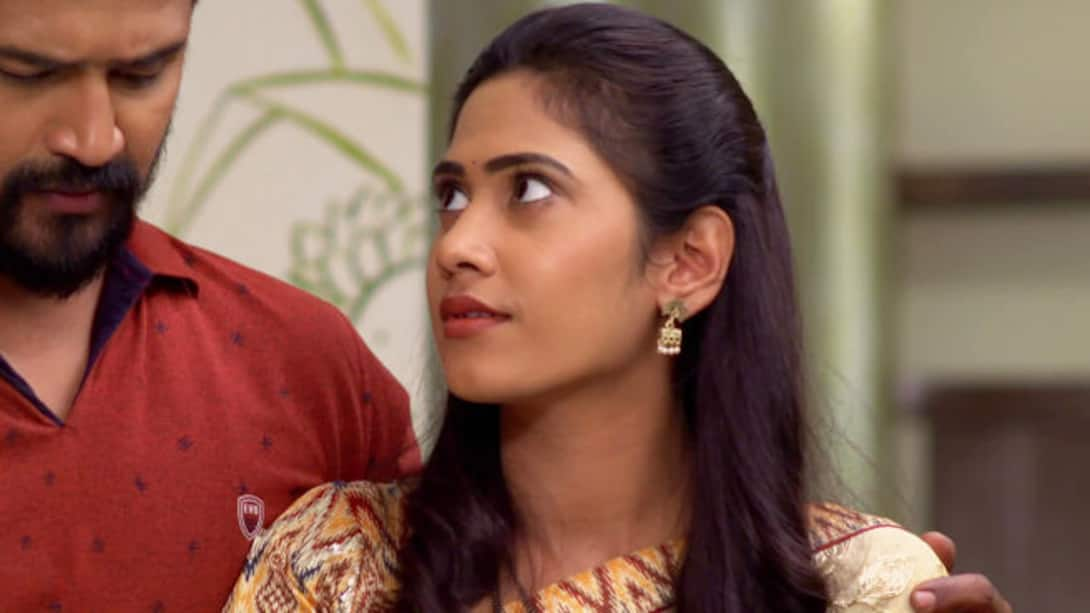 Watch Jeev Majha Guntala Season 1 Episode 213 : Malhar Assists Antara ...