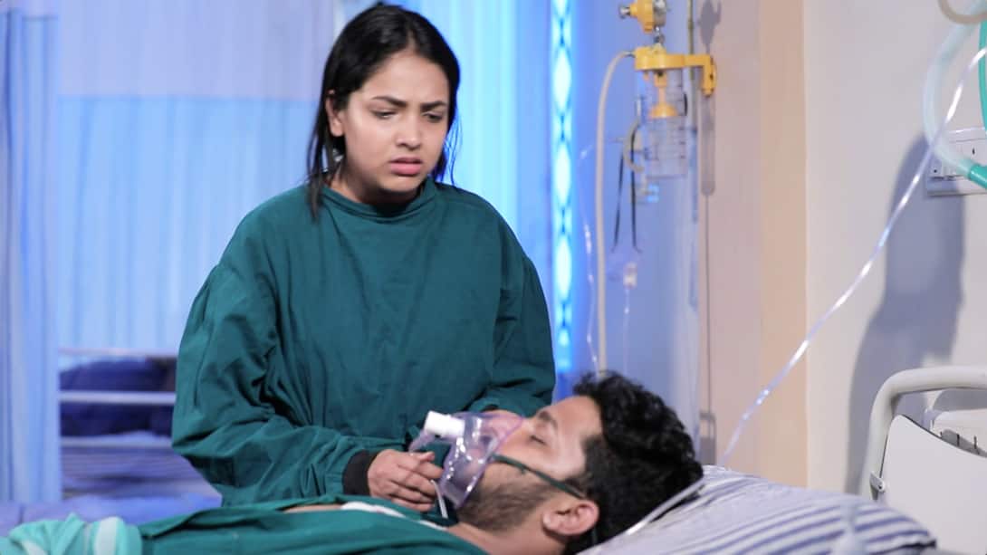 Devika gets her Hands on Akash's life support