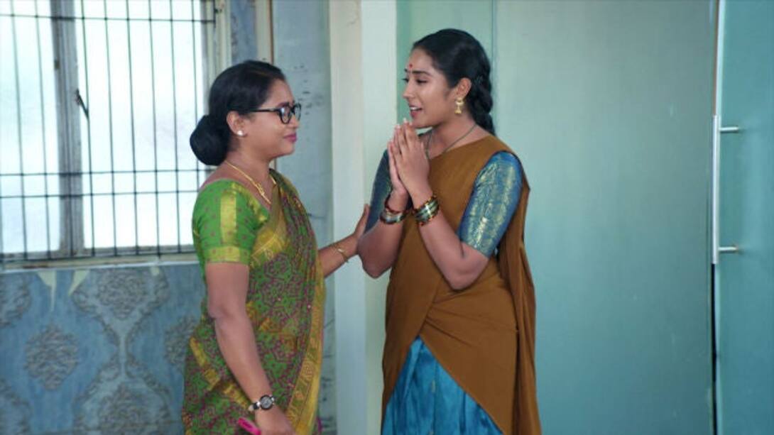 Watch Thari Season 1 Episode 129 Shanthakumari Comes To Annam s Aid 