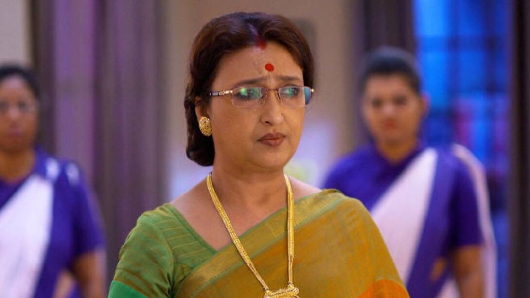 Is Shubho's mother a thief?