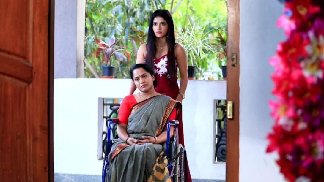 Kavitha brings Madhura home