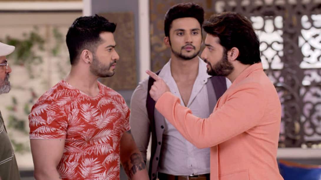 Rishi and Abhishek get into a fight!