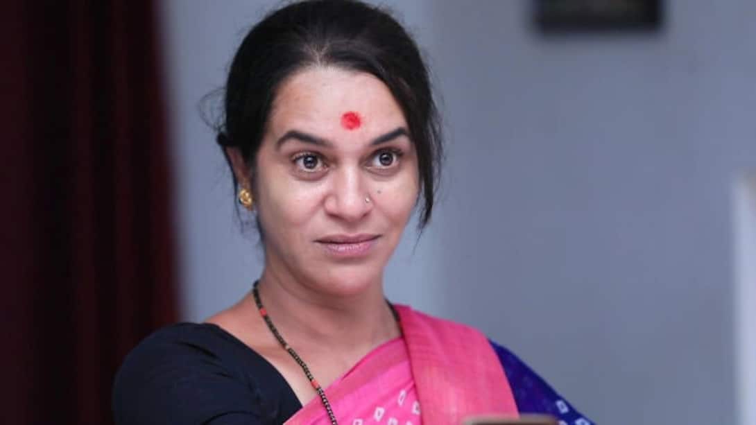 Satyavati plans to expose Deepika