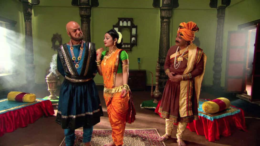 Rahim tells Rambha his intention to kill Shivaji