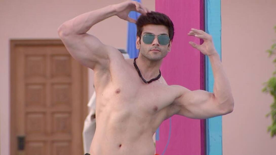 Piyush's flexing skills!