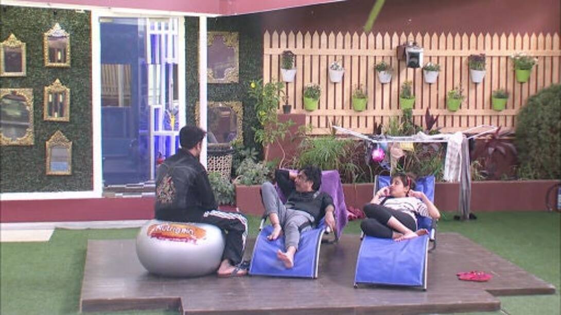 Unseen Moments Day 21: Mohan, Om and Sanjana convo