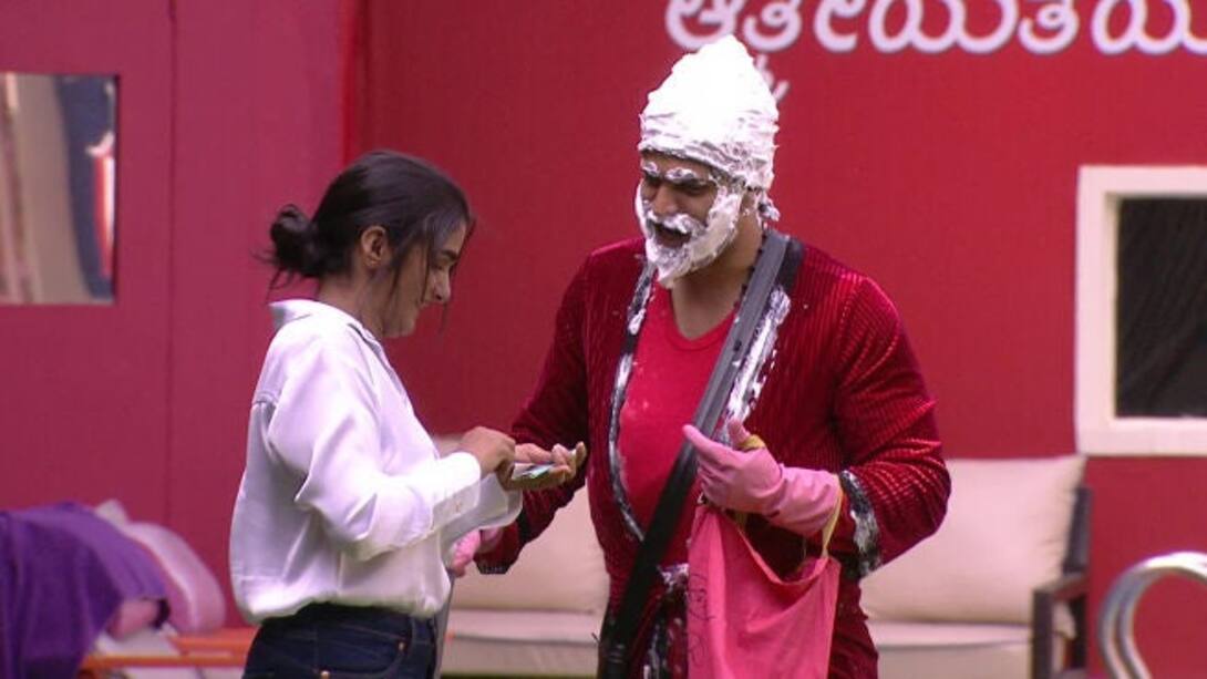 Watch Bigg Boss Kannada Season 9 Episode 94 Santa Claus Is In The