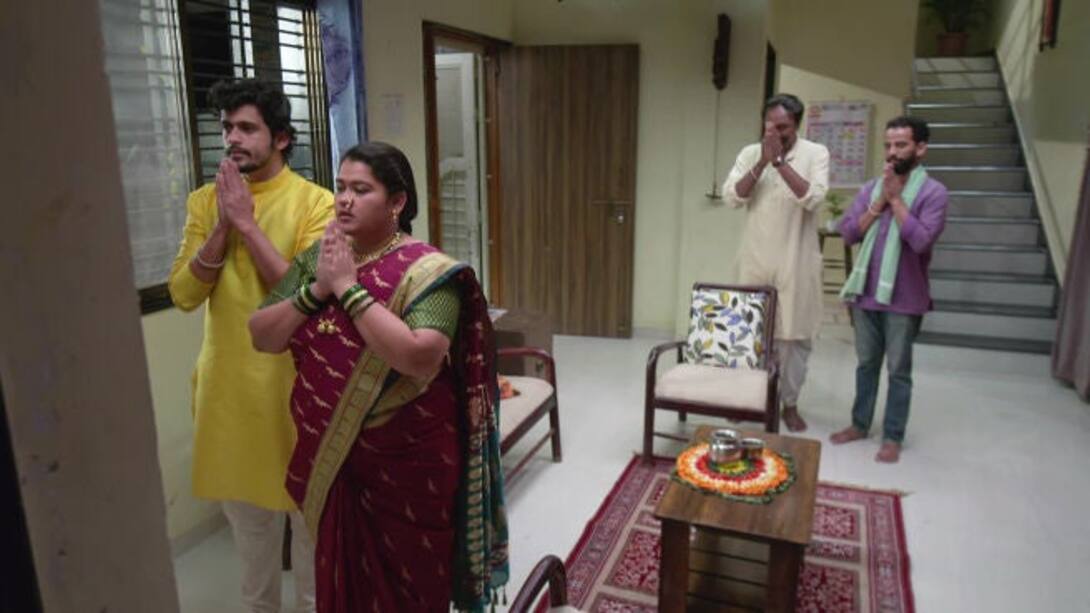 Sundara Manamadhe Bharli Watch Season 1 Episode 470 Abhimanyu Latika return home on JioCinema